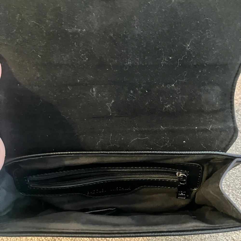 Badgley Mischka Black Clutch Silver Logo Handle Zipper Pocket Monogram